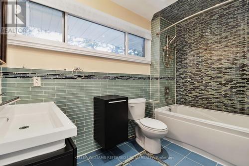 25 Carscadden Drive, Toronto, ON - Indoor Photo Showing Bathroom