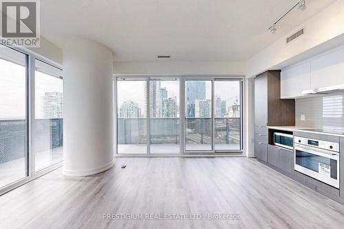 2511 - 138 Downes Street, Toronto, ON - Indoor