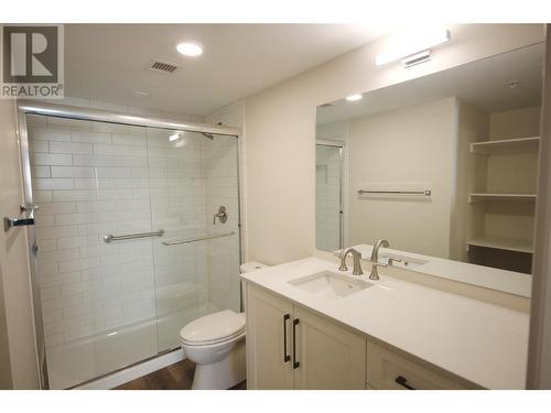 Ensuite - 217 Elm Avenue Unit# 209, Penticton, BC - Indoor Photo Showing Bathroom