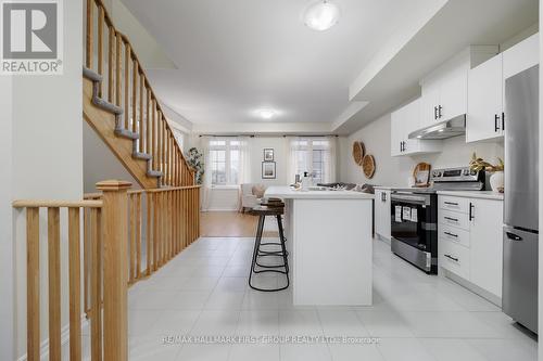 23 Senay Circle, Clarington, ON - Indoor Photo Showing Kitchen