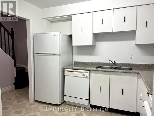 72 Stather Street, Markham, ON - Indoor Photo Showing Kitchen With Double Sink