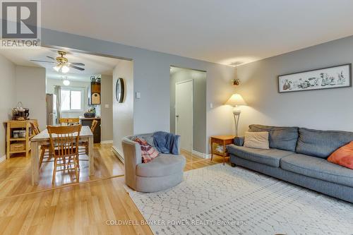 36 - 166 Southdale Road W, London, ON - Indoor Photo Showing Living Room