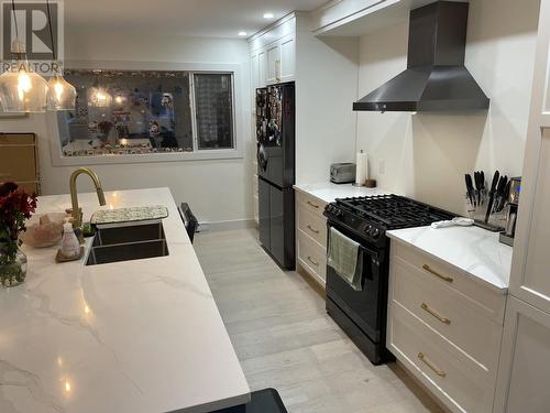 2175 Churchill Drive, Terrace, BC - Indoor Photo Showing Kitchen With Double Sink With Upgraded Kitchen