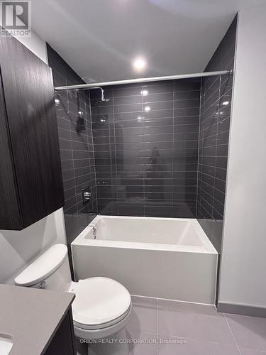 2402 - 4130 Parkside Village Drive, Mississauga, ON - Indoor Photo Showing Bathroom