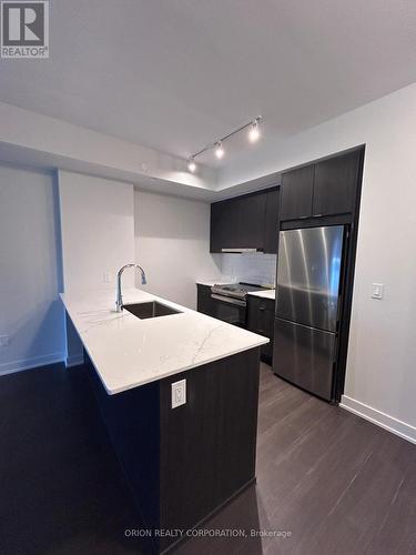 2402 - 4130 Parkside Village Drive, Mississauga, ON - Indoor Photo Showing Kitchen