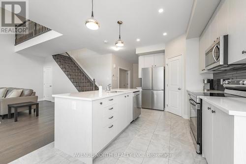 732 Namur Street, Russell, ON - Indoor Photo Showing Kitchen