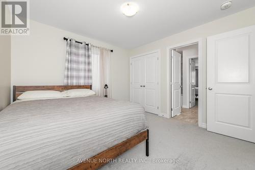 732 Namur Street, Russell, ON - Indoor Photo Showing Bedroom