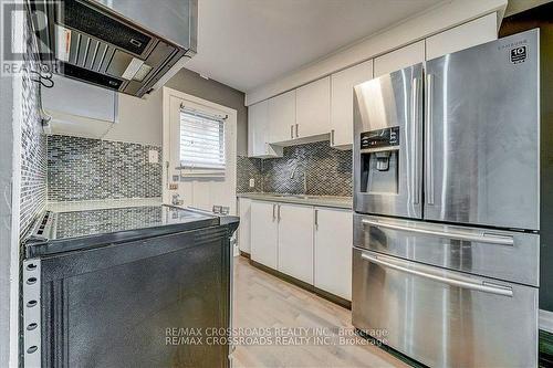 19 - 1185 Warden Avenue, Toronto, ON - Indoor Photo Showing Kitchen