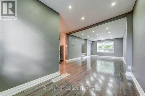 19 - 1185 Warden Avenue, Toronto, ON - Indoor Photo Showing Other Room