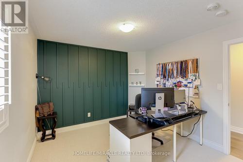 54 Hoard Avenue, New Tecumseth, ON - Indoor Photo Showing Office