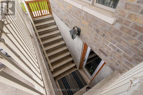 54 Hoard Avenue, New Tecumseth, ON - Indoor Photo Showing Other Room