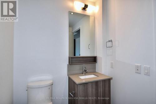 4011 - 898 Portage Parkway, Vaughan, ON - Indoor Photo Showing Bathroom