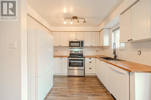 87 Pringle Drive, Barrie, ON - Indoor Photo Showing Kitchen