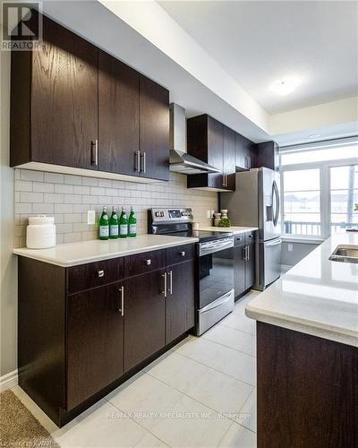 66 Wheat Lane, Kitchener, ON - Indoor Photo Showing Kitchen With Double Sink