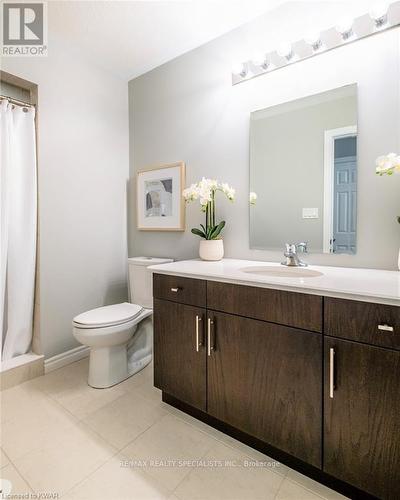 66 Wheat Lane, Kitchener, ON - Indoor Photo Showing Bathroom