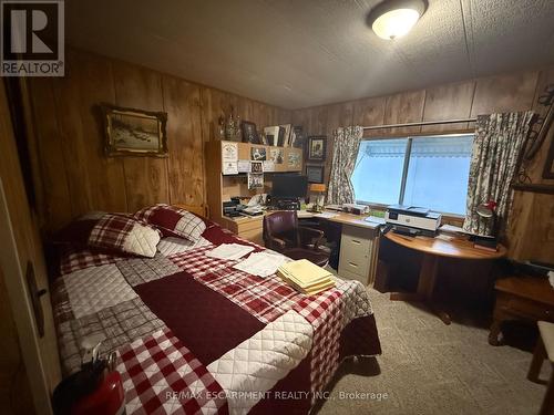 32 - 43969 Highway 3, Wainfleet, ON - Indoor Photo Showing Bedroom