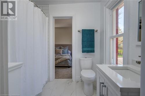 255 Raglan Street Unit# 1, Woodstock, ON - Indoor Photo Showing Bathroom