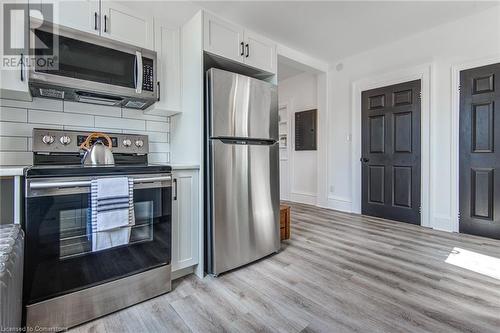 255 Raglan Street Unit# 1, Woodstock, ON - Indoor Photo Showing Kitchen