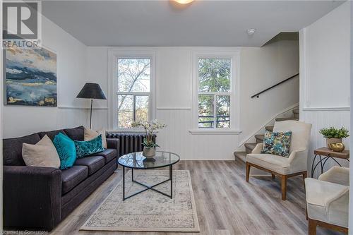 255 Raglan Street Unit# 1, Woodstock, ON - Indoor Photo Showing Living Room