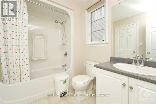 404 Kilmarnock Way, Ottawa, ON - Indoor Photo Showing Bathroom