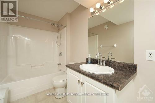 404 Kilmarnock Way, Ottawa, ON - Indoor Photo Showing Bathroom