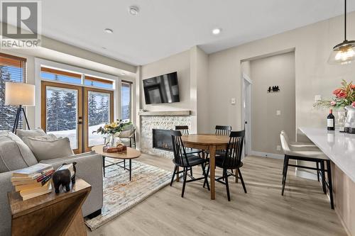 5045 Valley Drive Unit# 13, Sun Peaks, BC - Indoor With Fireplace