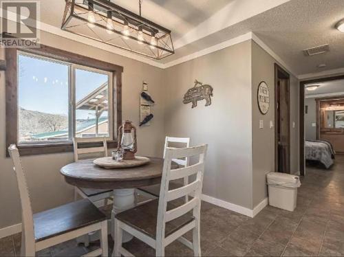 5880 Gardi Road, Kamloops, BC - Indoor Photo Showing Dining Room