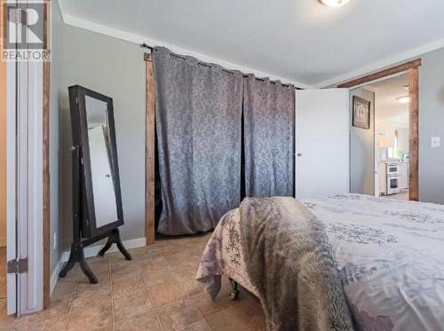 5880 Gardi Road, Kamloops, BC - Indoor Photo Showing Bedroom