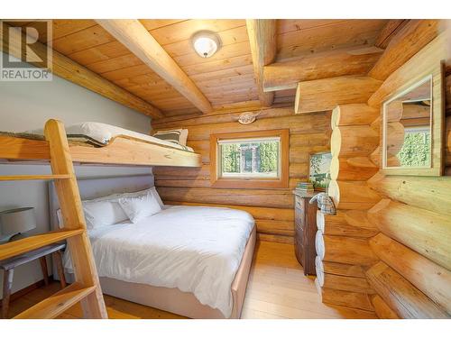 1860 Agate Bay Road, Barriere, BC - Indoor Photo Showing Bedroom