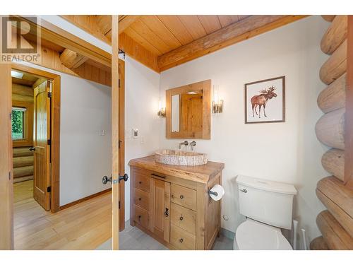 1860 Agate Bay Road, Barriere, BC - Indoor Photo Showing Bathroom