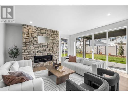 1291 Brechin Place, Kamloops, BC - Indoor Photo Showing Living Room With Fireplace