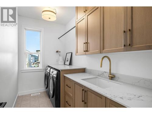 1291 Brechin Place, Kamloops, BC - Indoor Photo Showing Laundry Room