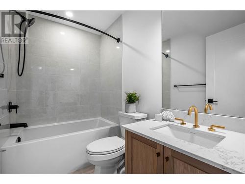 1291 Brechin Place, Kamloops, BC - Indoor Photo Showing Bathroom