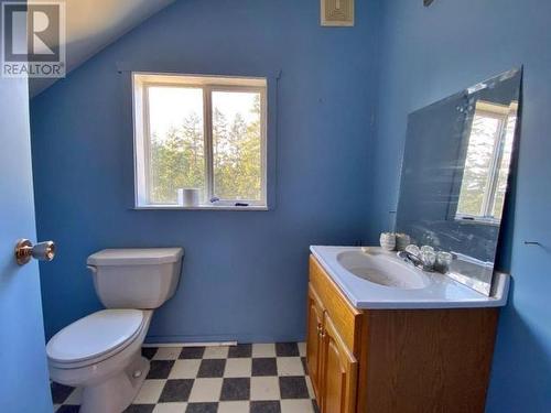 1125 Vista Point Road, Barriere, BC - Indoor Photo Showing Bathroom