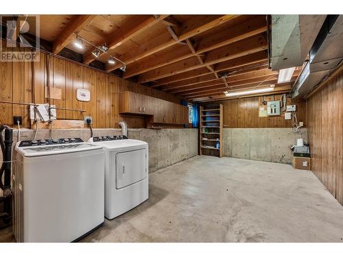 112 Holway Street, Kamloops, BC - Indoor Photo Showing Laundry Room