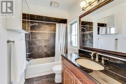 60 Whitefaulds Road, Vaughan, ON - Indoor Photo Showing Bathroom