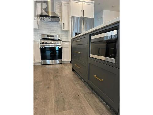 1365 Burfield Drive, Sun Peaks, BC - Indoor Photo Showing Kitchen