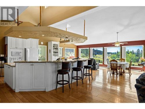 5120 Steffens Road, Merritt, BC - Indoor Photo Showing Kitchen