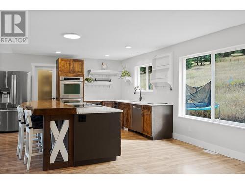 289 Orchard Lake Road, Kamloops, BC - Indoor Photo Showing Kitchen