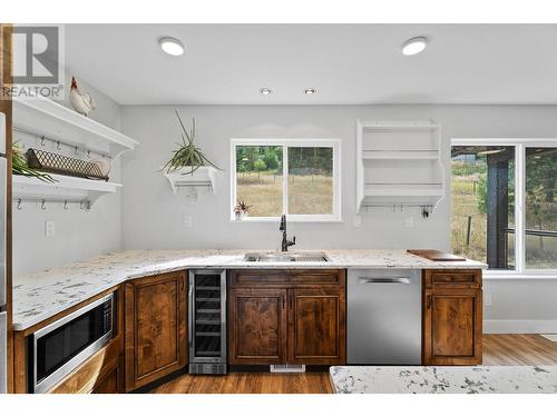 289 Orchard Lake Road, Kamloops, BC - Indoor Photo Showing Kitchen With Double Sink