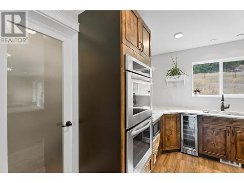 289 Orchard Lake Road, Kamloops, BC - Indoor Photo Showing Kitchen