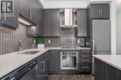 1608 - 2081 Fairview Street, Burlington, ON - Indoor Photo Showing Kitchen With Upgraded Kitchen