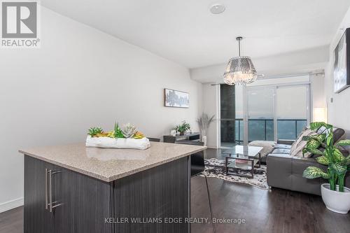 1608 - 2081 Fairview Street, Burlington, ON - Indoor Photo Showing Living Room