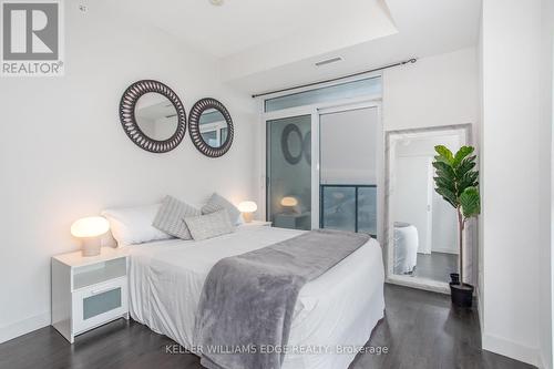 1608 - 2081 Fairview Street, Burlington, ON - Indoor Photo Showing Bedroom