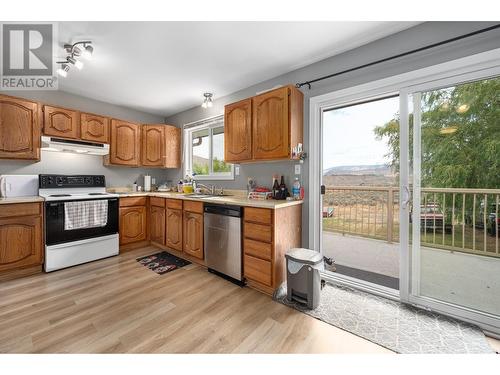 1208 Mesa Vista Drive, Ashcroft, BC - Indoor Photo Showing Kitchen