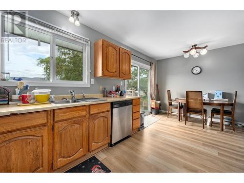 1208 Mesa Vista Drive, Ashcroft, BC - Indoor Photo Showing Kitchen With Double Sink