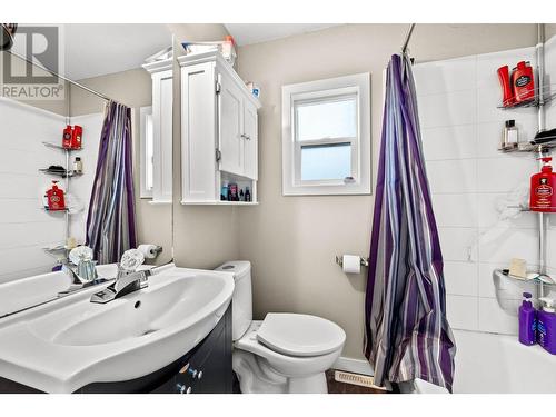 486 Fortune Drive, Kamloops, BC - Indoor Photo Showing Bathroom