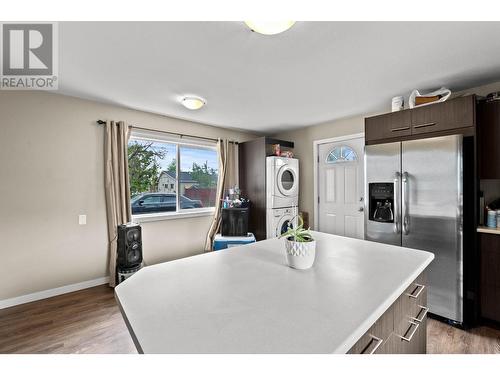 486 Fortune Drive, Kamloops, BC - Indoor Photo Showing Kitchen