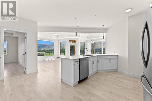 651 Dunes Drive Unit# 310, Kamloops, BC - Indoor Photo Showing Kitchen