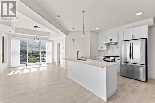 651 Dunes Drive Unit# 310, Kamloops, BC - Indoor Photo Showing Kitchen With Upgraded Kitchen